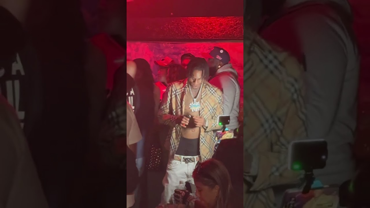 Soulja Boy rocking the Burberry shirt for his bday👕