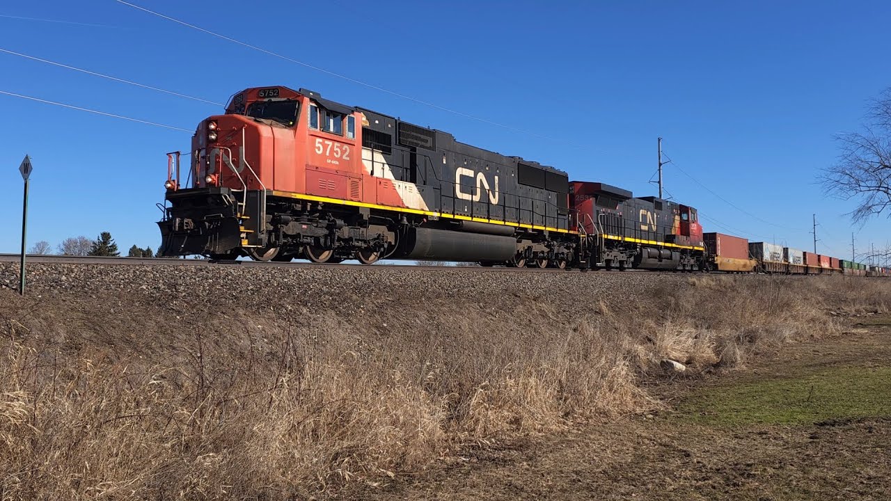 Canadian National  -  Westbound Stack Train    9 Mar 25