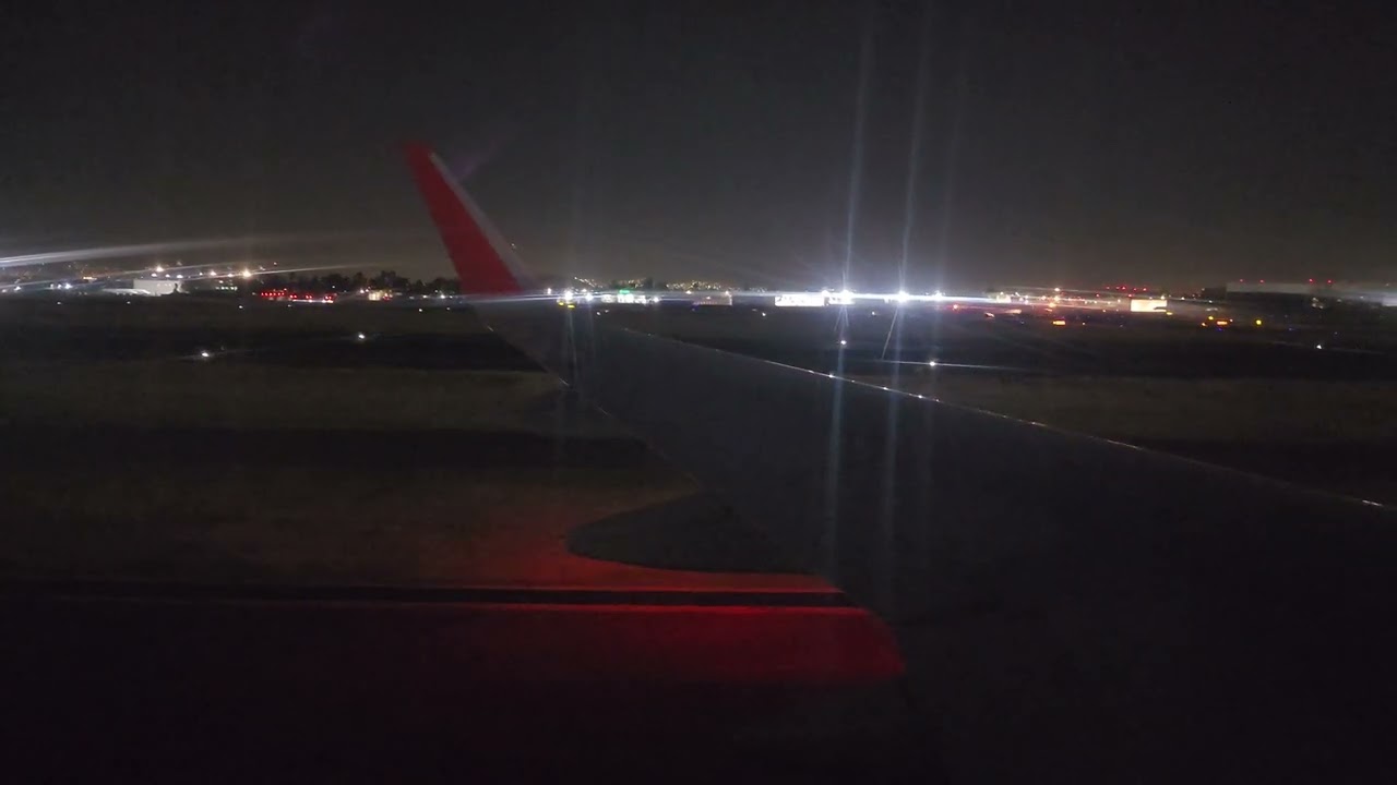 VIVA AEROBUS NIGHT LANDING IN MEXICO CITY!!!!!