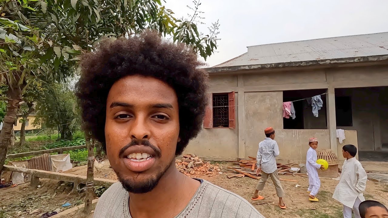 Black Man invited into Bangladeshi house  🇧🇩