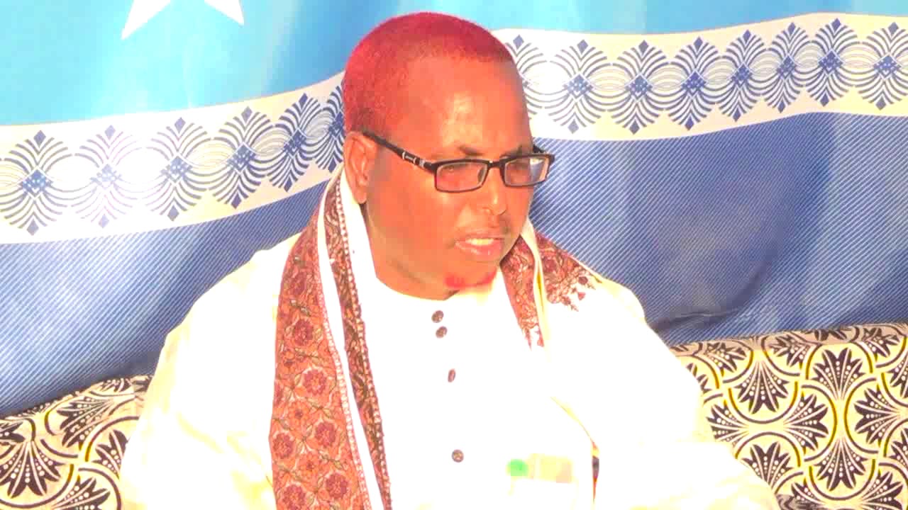 Subacii ugu macaa macalin xasan kabaale macalin daba gooye .