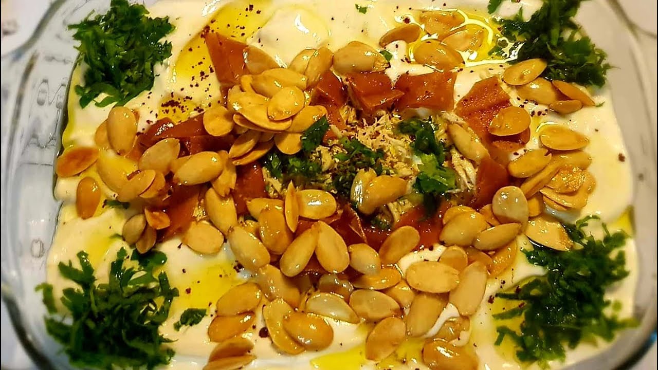 فتة شاورما دجاج🌯🌯 من المأكولات الرمضانيه 👍🏻😋 الطريقة ساهلة والطعم حكاية