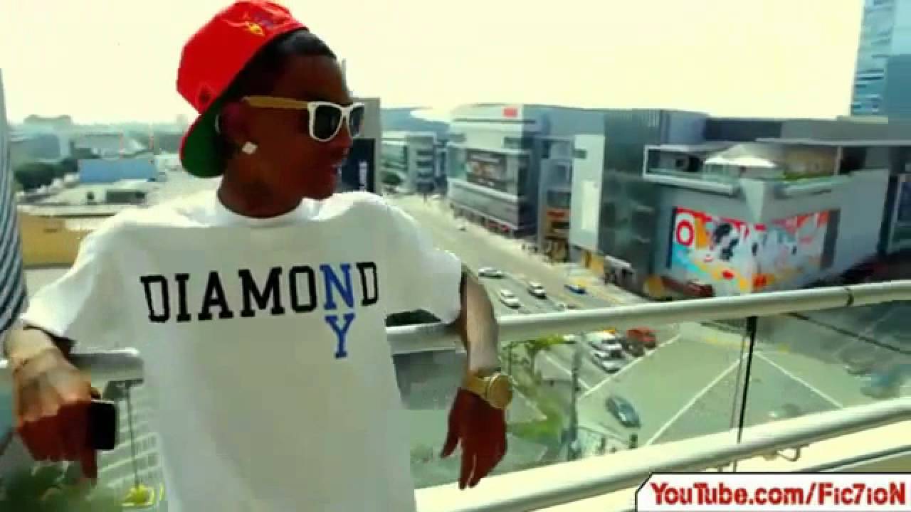 Soulja Boy - Smoke Weed & Buy Shoes (Official Video)