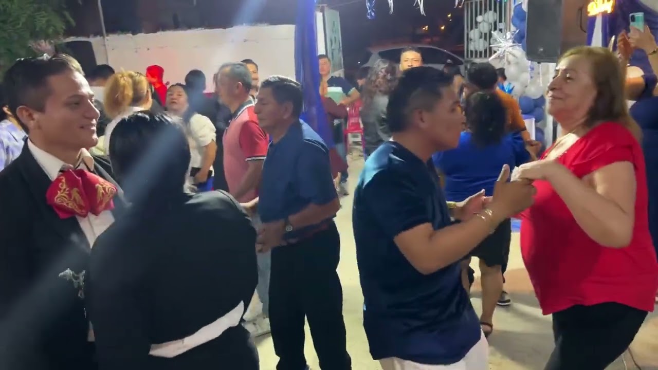 Viva el cumpleañero en Muey 