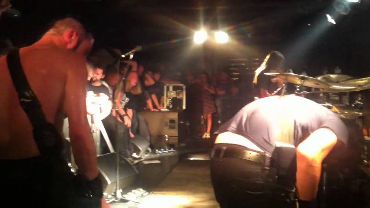 Gojira - Loppen Christiania (Flying Whales) Denmark 20-08-2010