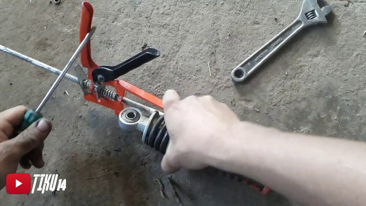 Como Desarmar Y Armar Amortiguador De Tu Moto 110,125,etc (TUTORIAL) ||TIKU 14