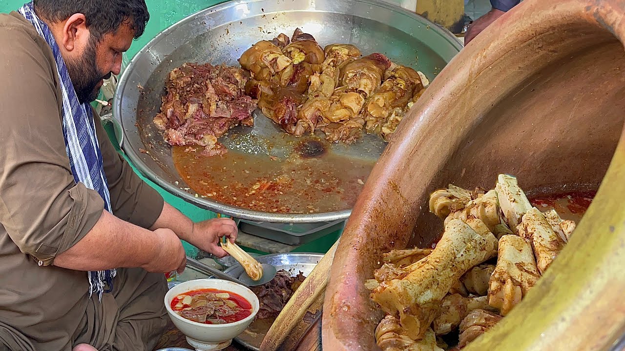 Sheikh Siri Paye - Subha Ka Nashta | Heads and Legs Fry, Peshawar Pakistani Street Food | Siri Paye
