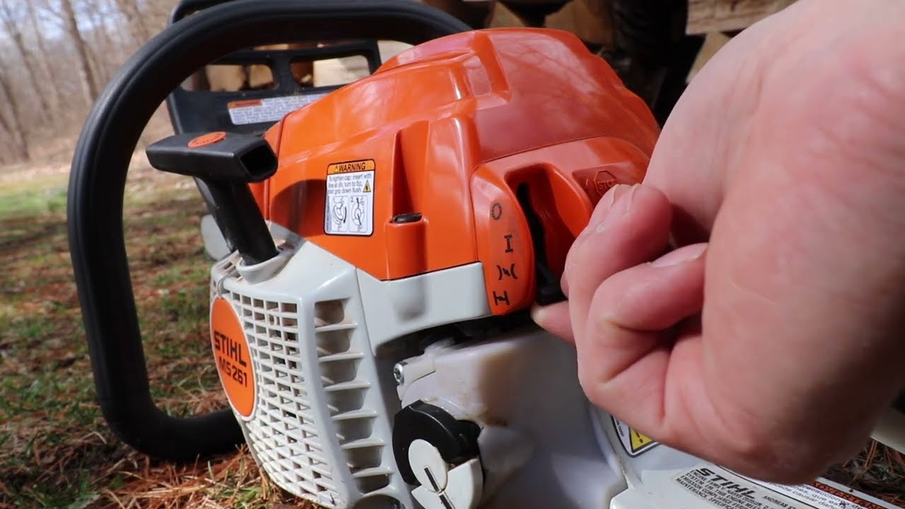 How to start a Stihl chainsaw