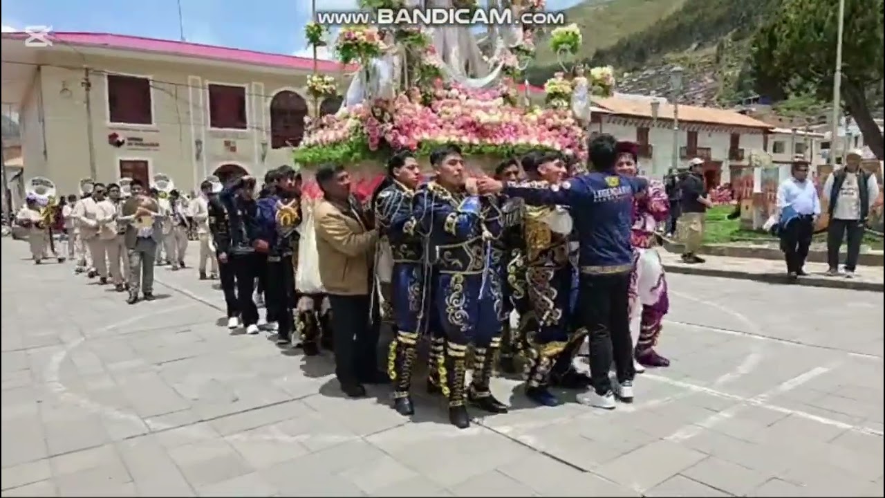 Banda Gran Familia Musical - Al Cristo de pachacamilla 