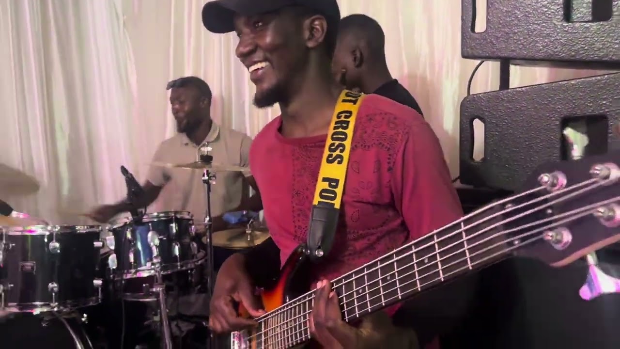 Mumwe mukana : by Tinashe Kabuku 