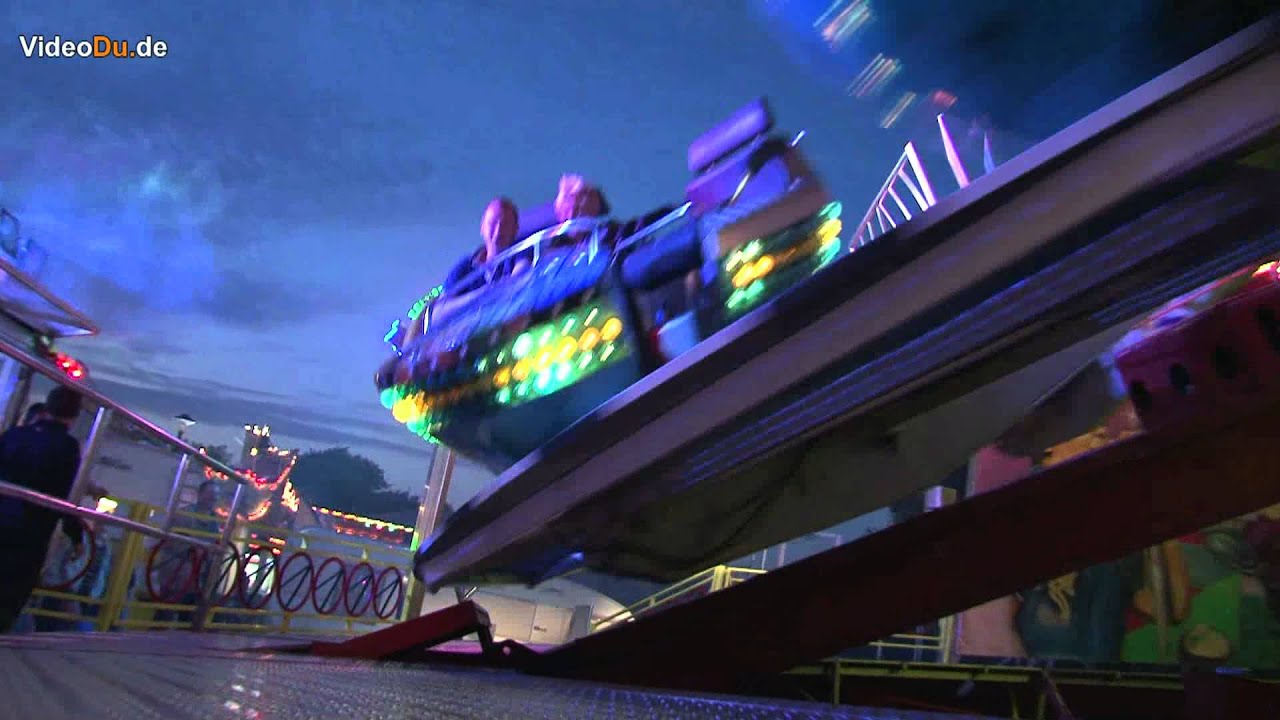 Kirmes auf dem Duisburger Hafenfest