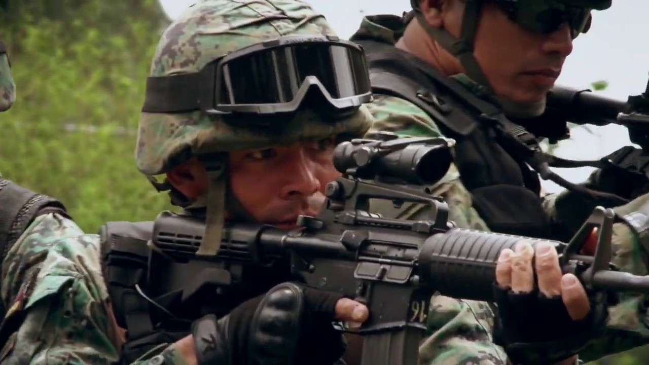Micro ISSFA  Un día en la vida de un soldado GEO