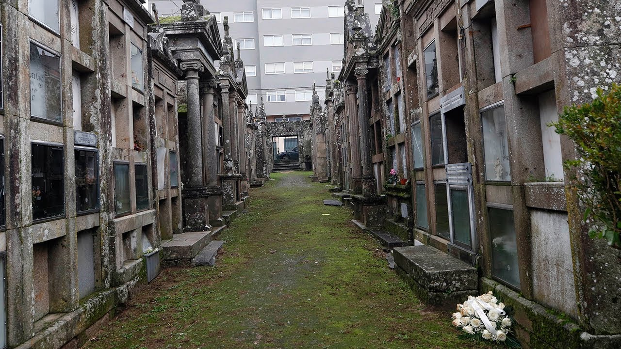 Os Eidos, el jardín de los muertos ilustres de Redondela