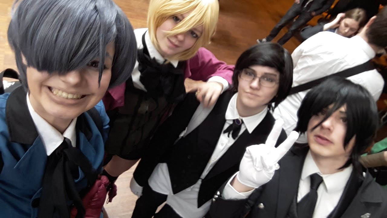 CON VLOG - Tomo Con part 1 - Black Butler
