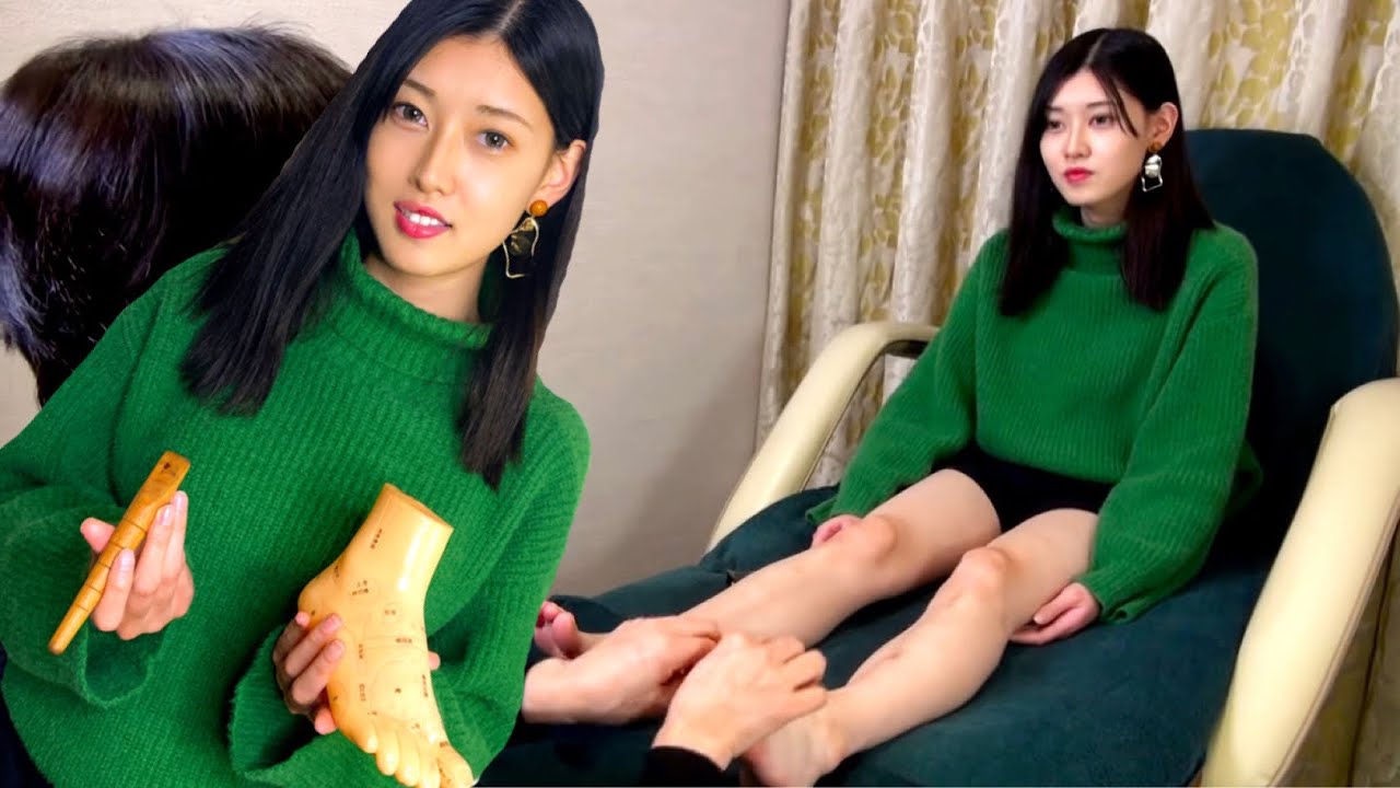 撮影会モデルさんに足つぼマッサージ