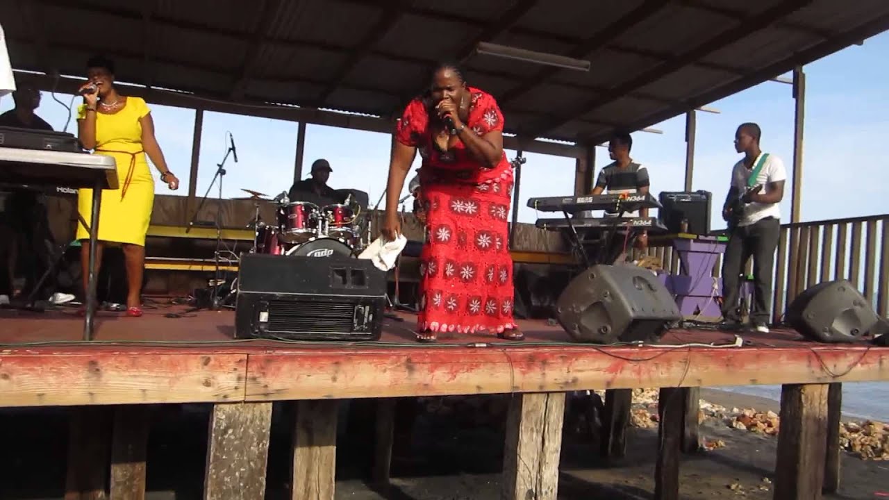 CODE5 BAND AN SISTER PATT Performing KUM BA HERE at Gospel on the Beach Little Ochi