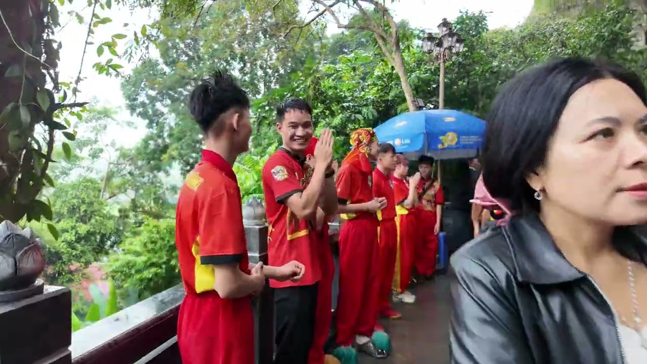 ĐỀN ĐUỔM 