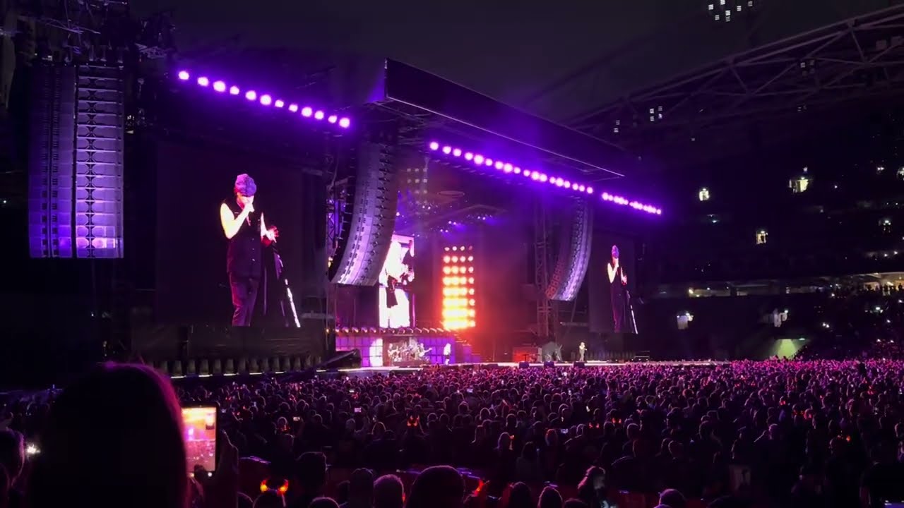 AC/DC @ Accor Stadium - Sydney - You Shook Me All Night Long - 21/11/2025