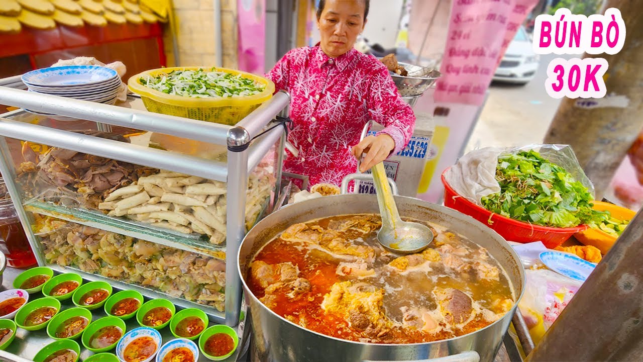 Cận cảnh 