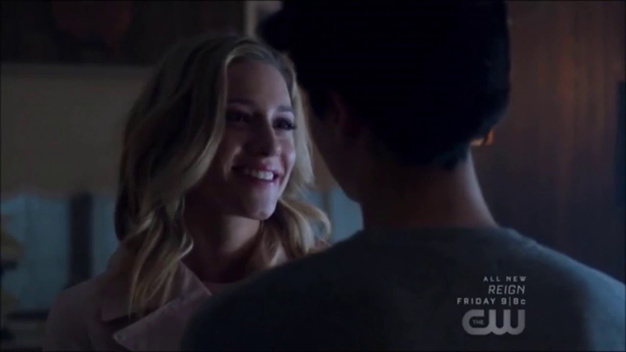 Riverdale 1x13 Bughead says 'I Love You' scene!