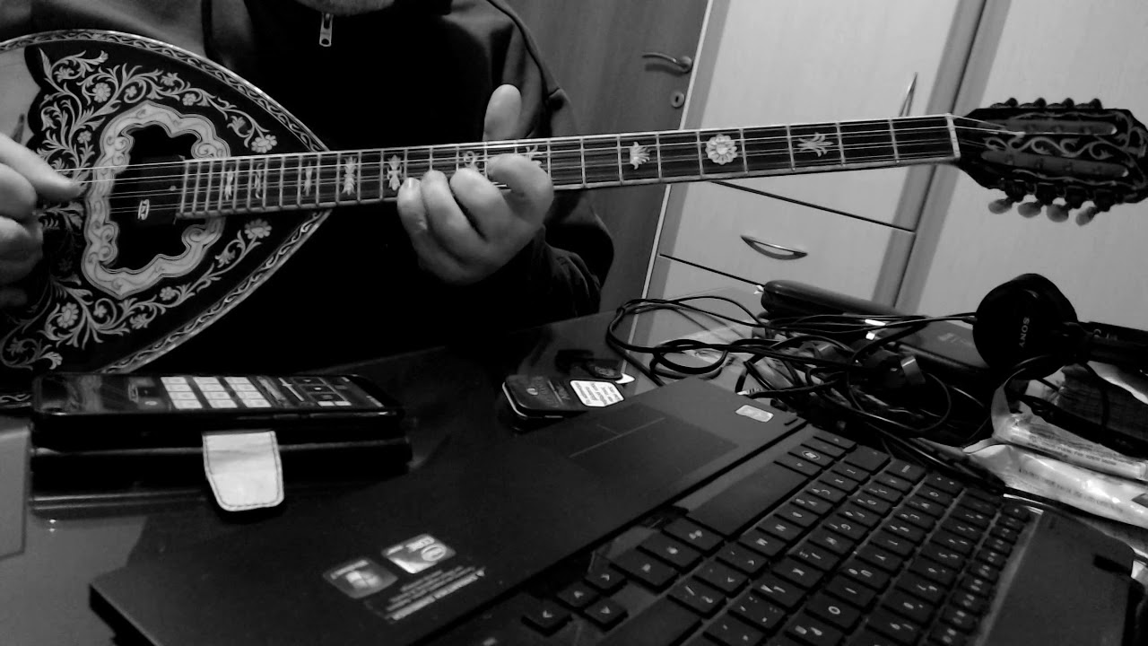 Ετσι είν' η ζωή (1972), Δήμος Μούτσης, Μπουζούκι | Bouzouki