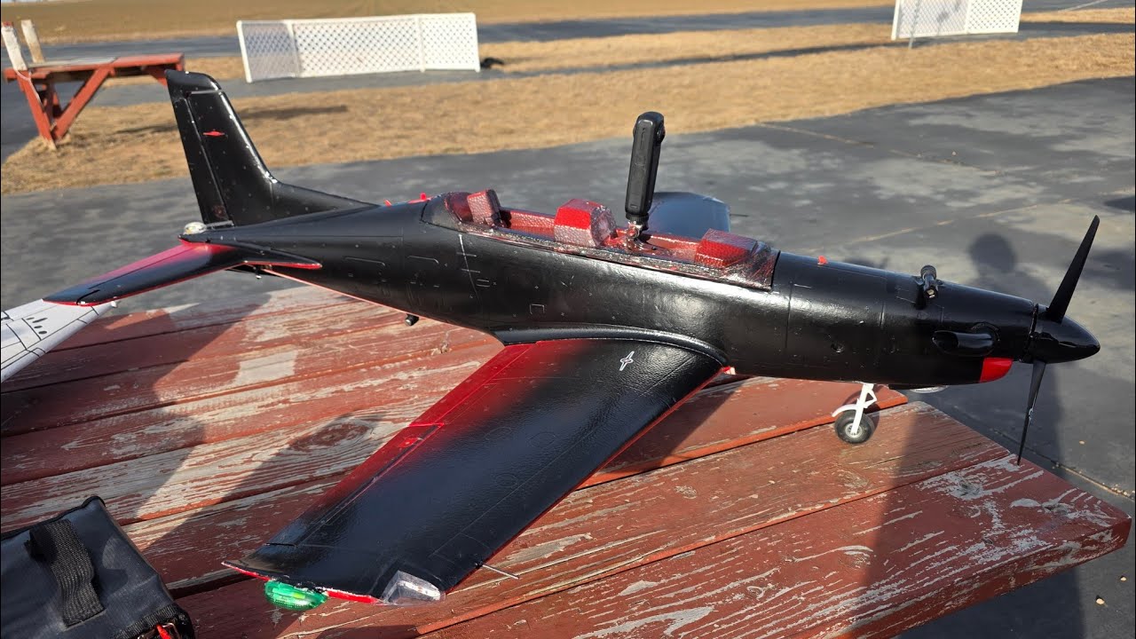 FMS Model Pilatus PC-21 + Insta360 x4 Air 