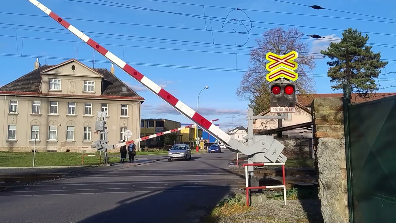 Železniční přejezd Velim #1 ( P4926 )  29.10.2025.