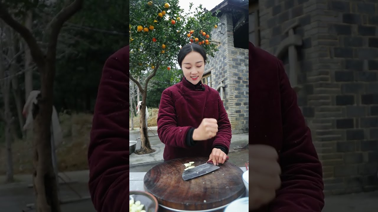 吃刨汤，炕腊肉，现在的年味越来越浓了。#新农人计划 #乡村守护人 #手机