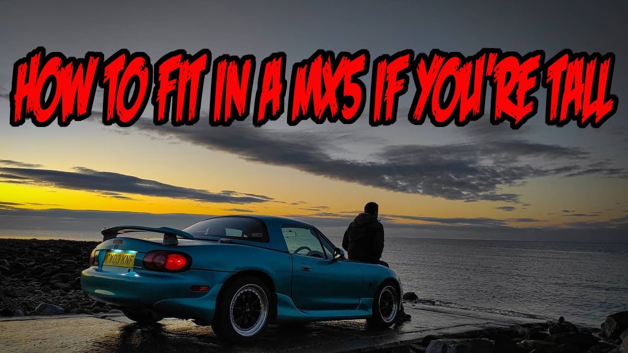 Как 6'7-дюймовый гигант помещается в Mazda MX5