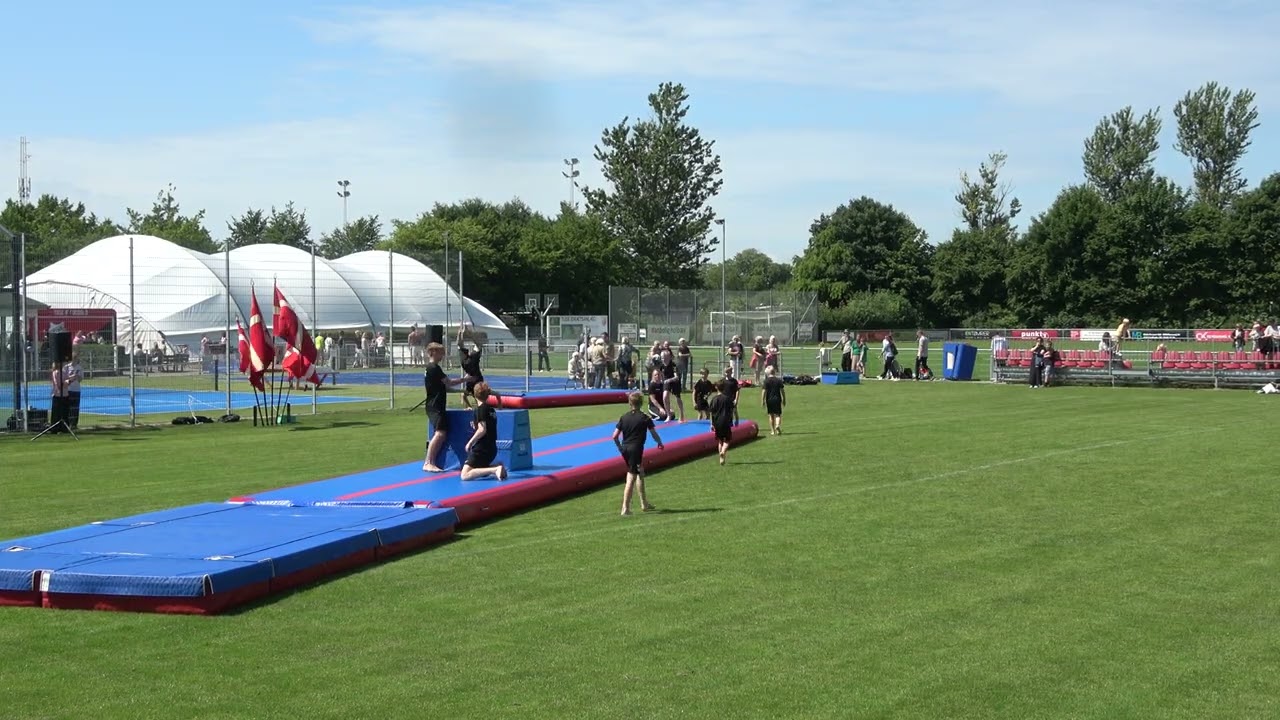 De flyvende banditter til Tuse byfest