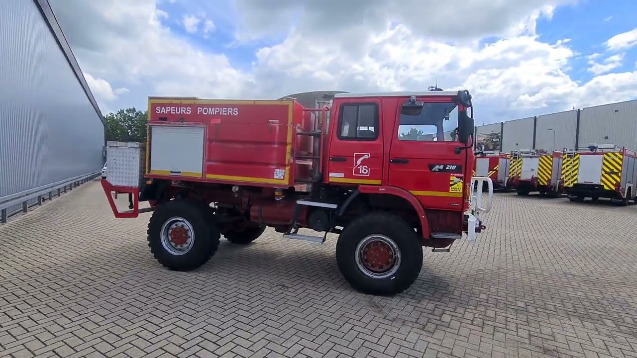 Top Trucks 4647 Renault Midliner M210 4x4 -Feuerwehr, Fire brigade -3.600
