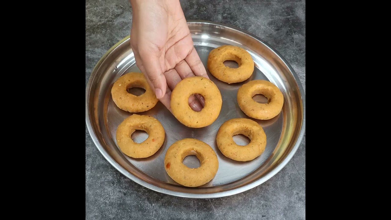 বিকেলের নাশতা মজাদার চিকেন ডোনাট 