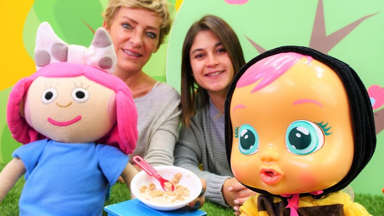 Oyuncak Kafe. Smarta'nın kardeşi Lala geliyor. Bebek bakma videosu.