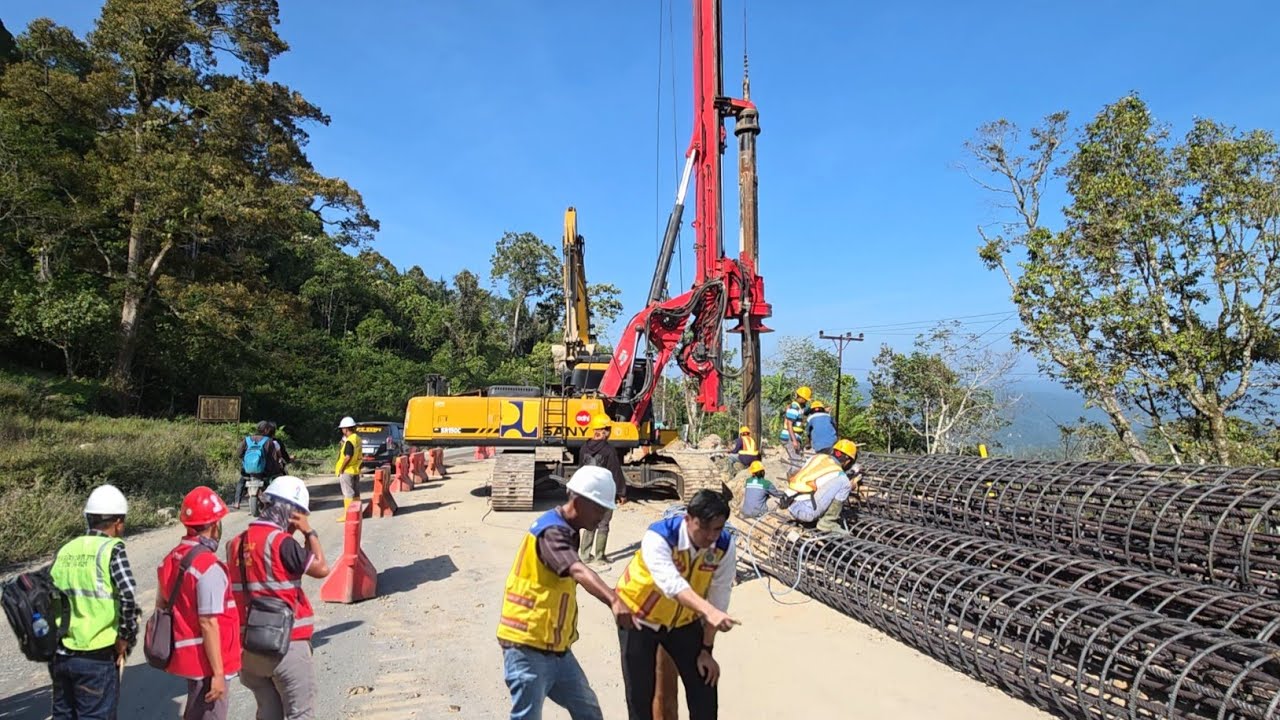 Pondasi Dibuat Kokoh !!! Pengeboran Bore Pile Hingga 12 Meter Di Jalur Batu Jomba