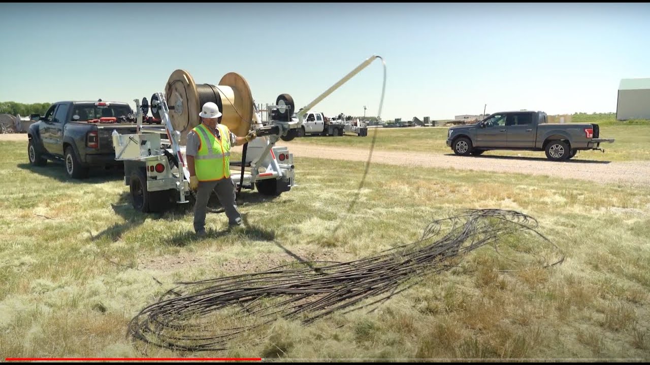 The Original Larson Cable Trailer - Figure 8'ing Fiber Optic Cable Step by Step