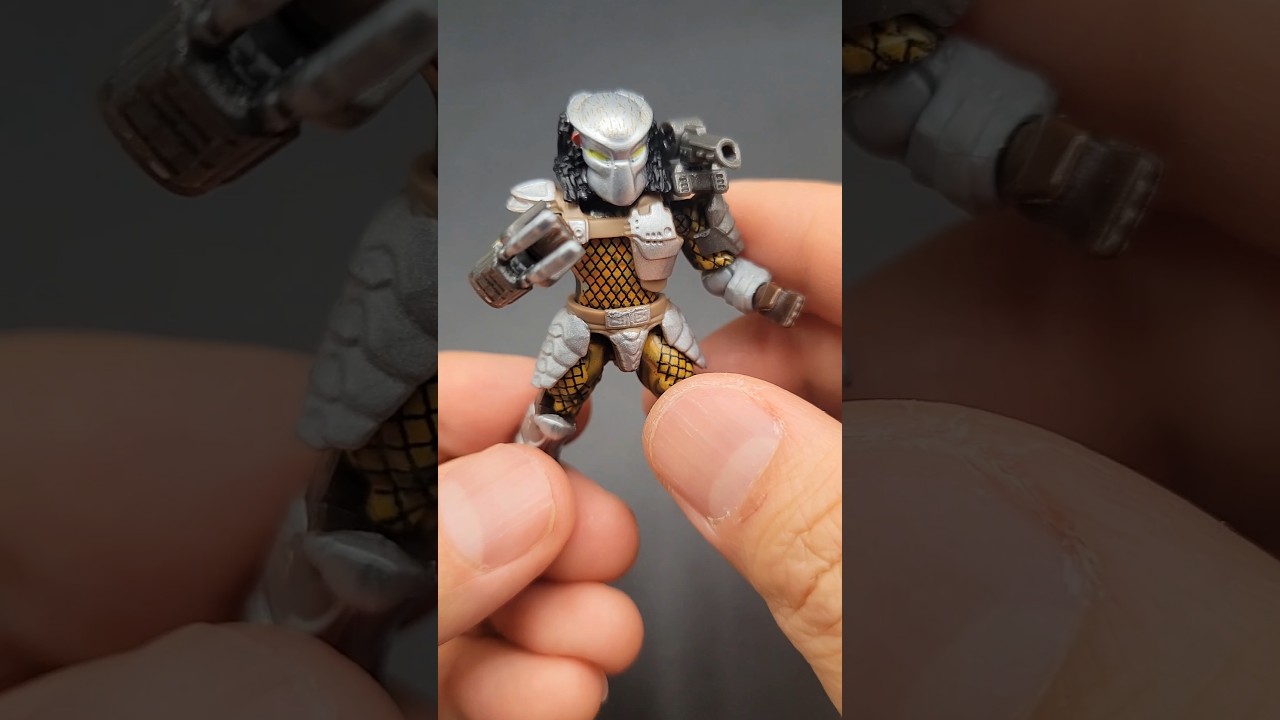 Let's Build PREDATOR Minifigure!