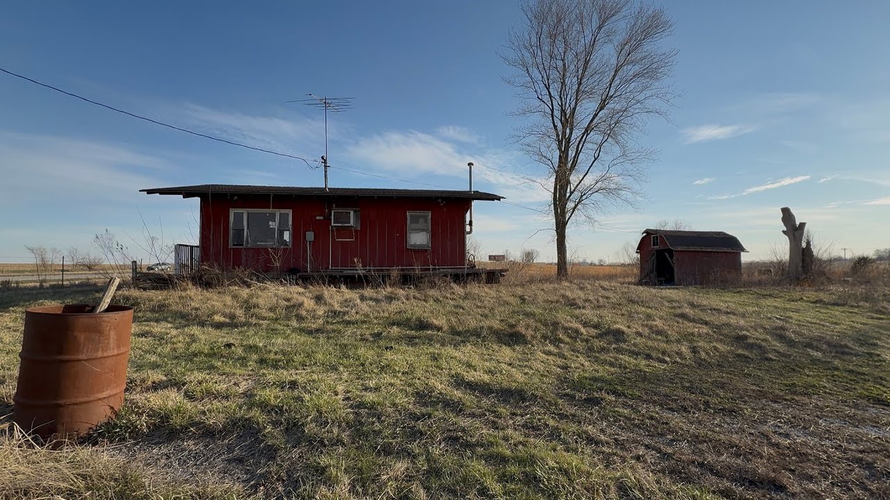 BACKWOODS USA - ABANDONED SMALL TOWN AUTO SALES SHOP URBEX URBAN RURAL EXPLORATION MIDWEST CAR TRUCK
