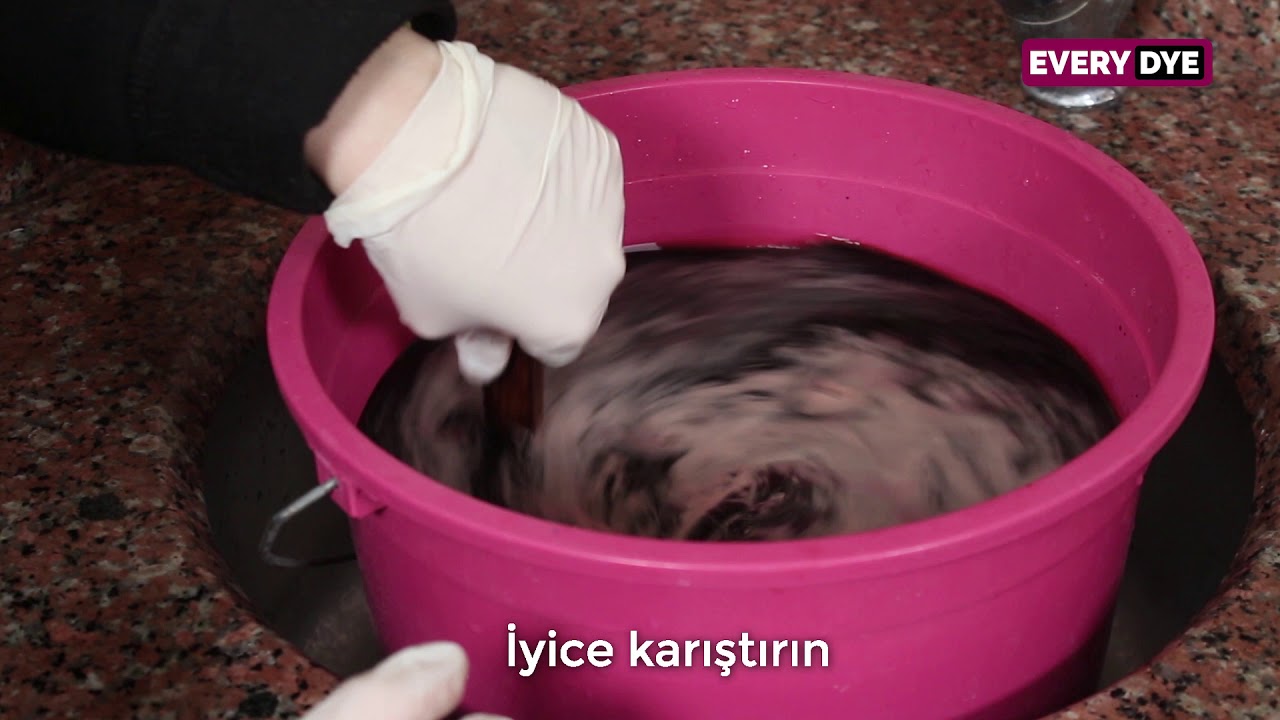 Lavabo veya Kovada Kumaş Boyama Yöntemi