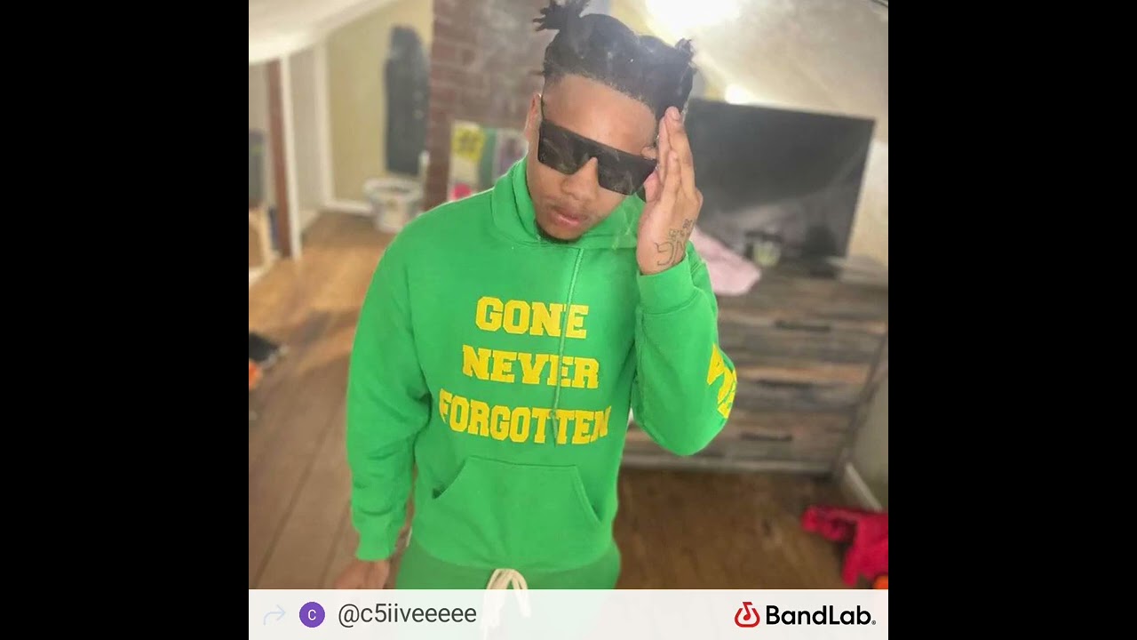 c5ive: throw Dat ass back