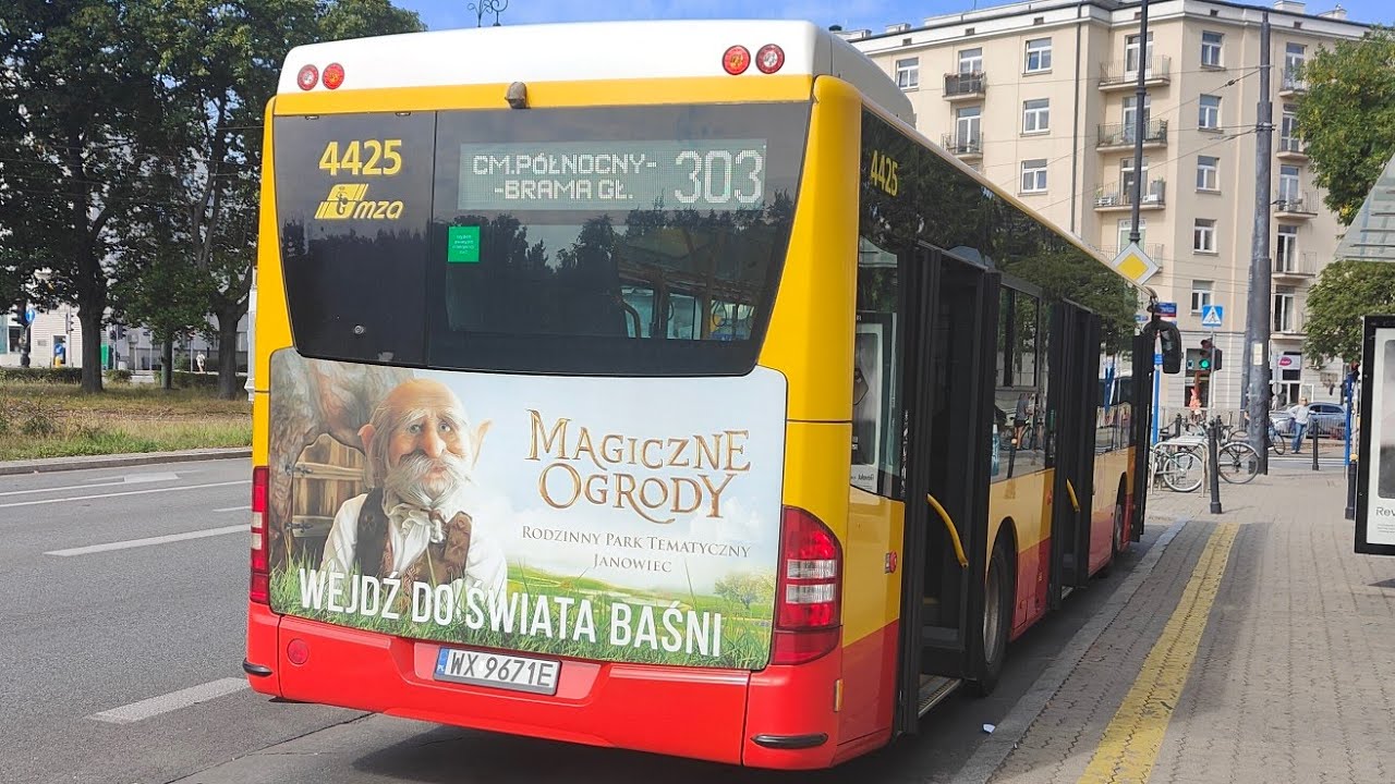 Linia 303 - Mercedes Conecto #4425 ( MZA Warszawa )