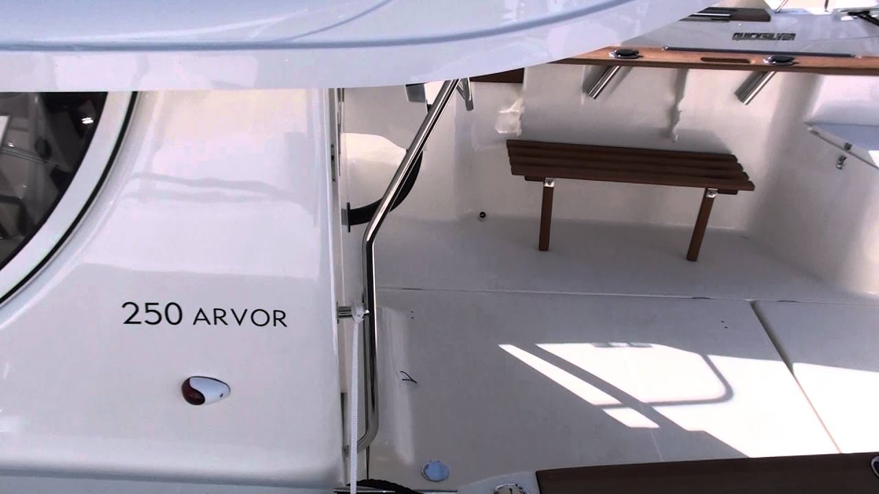 Quicksilver Captur Arvor 250 video