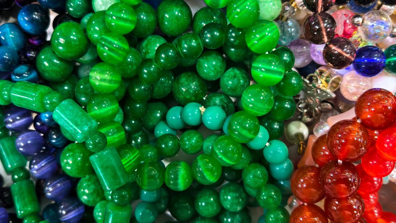 Satisfying ASMR #beads #topazrocks #gemstone #beads #relax #lapislazuli #relaxing #semiprecious