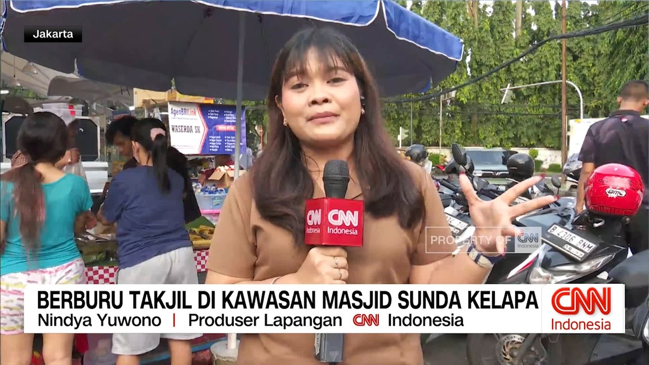 Berburu Takjil di Kawasan Masjid Sunda Kelapa