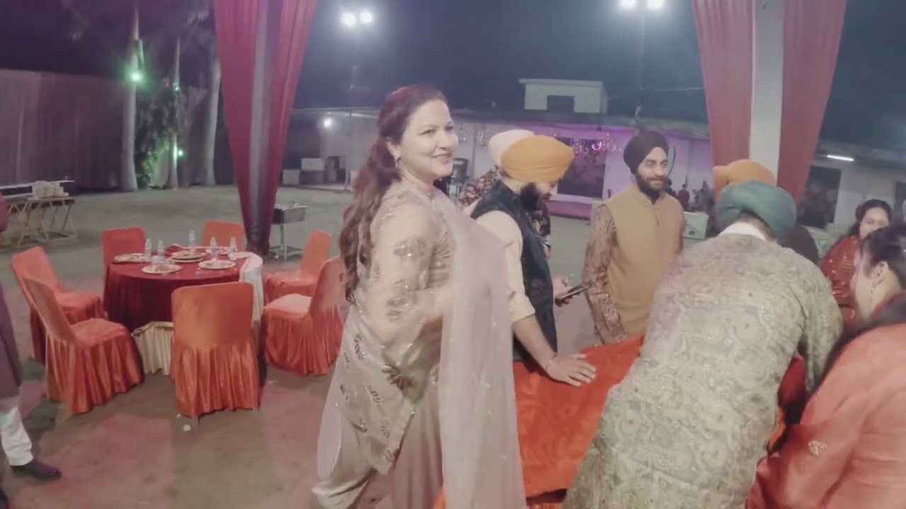Aman Di Mehndi saare Prane Dost Mile Maza Aa Gaya
