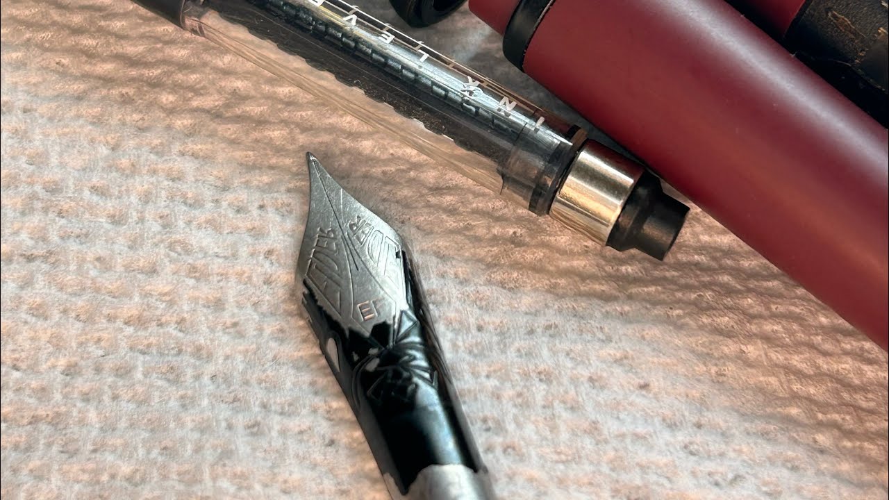 😭 Black Nib coating issues on my Pineider!