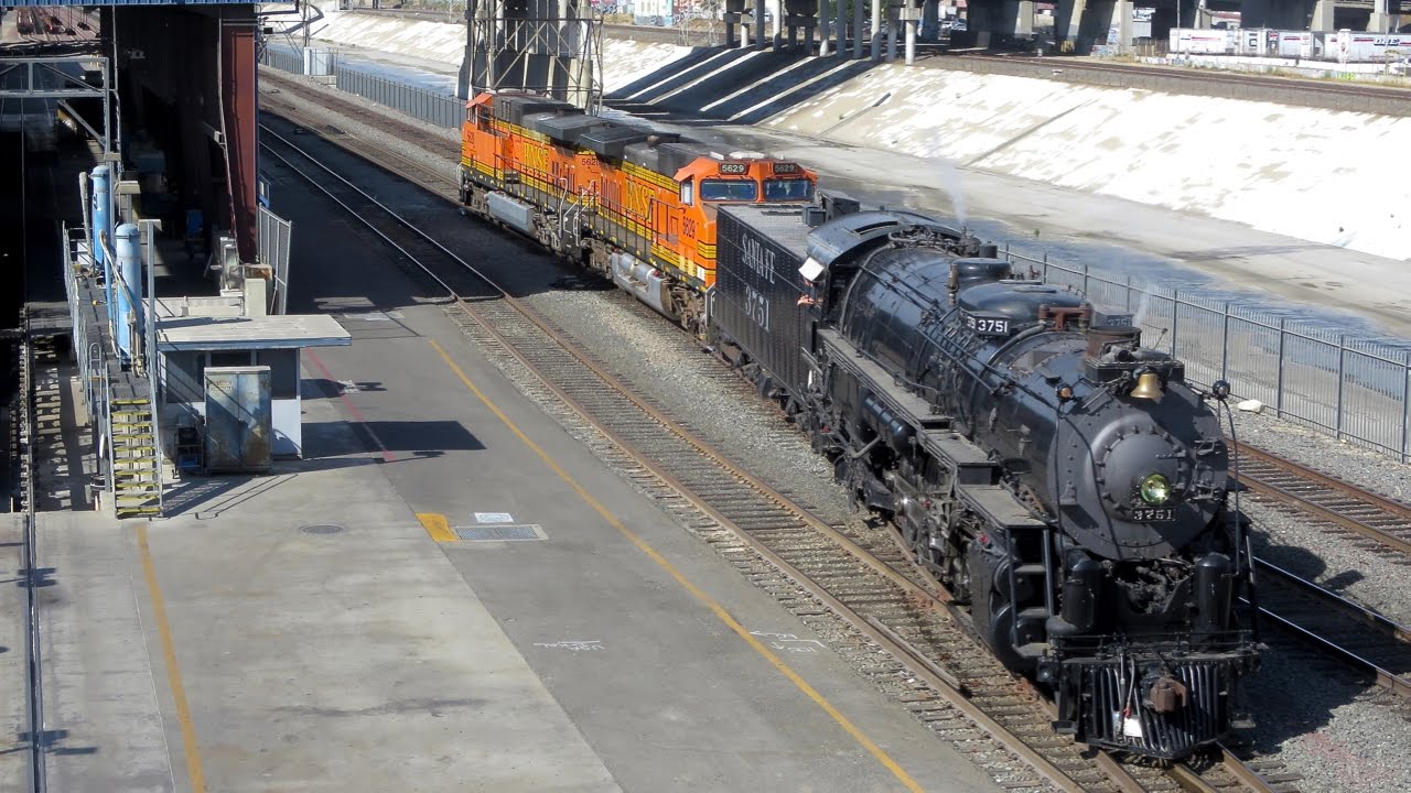 Santa Fe 3751 Steam on Valley Sub for the First Time