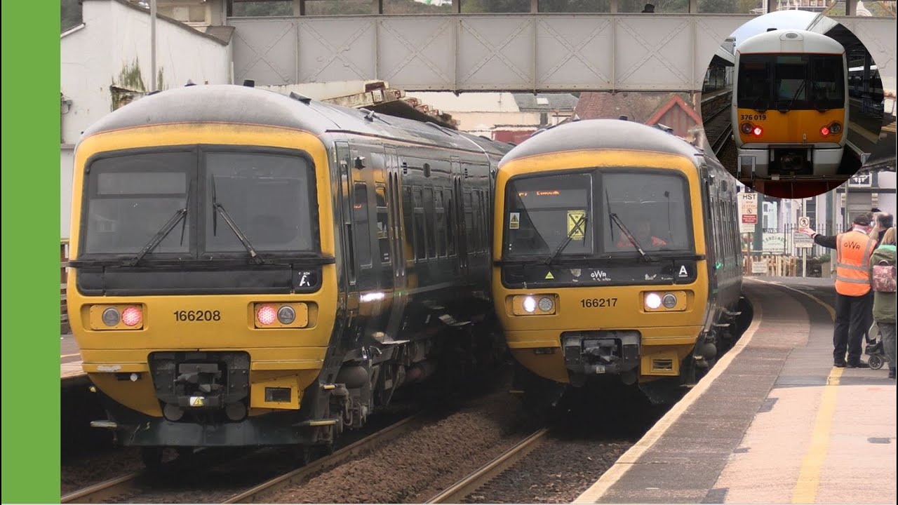 Trains at Dawlish