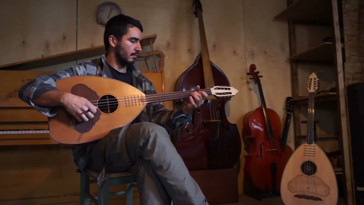 Αϊδίνικο ζεμπέκικο παίζει ο Τάσος Μακρής, λαούτο κατασκευής Λύσσα Αγγελικής
