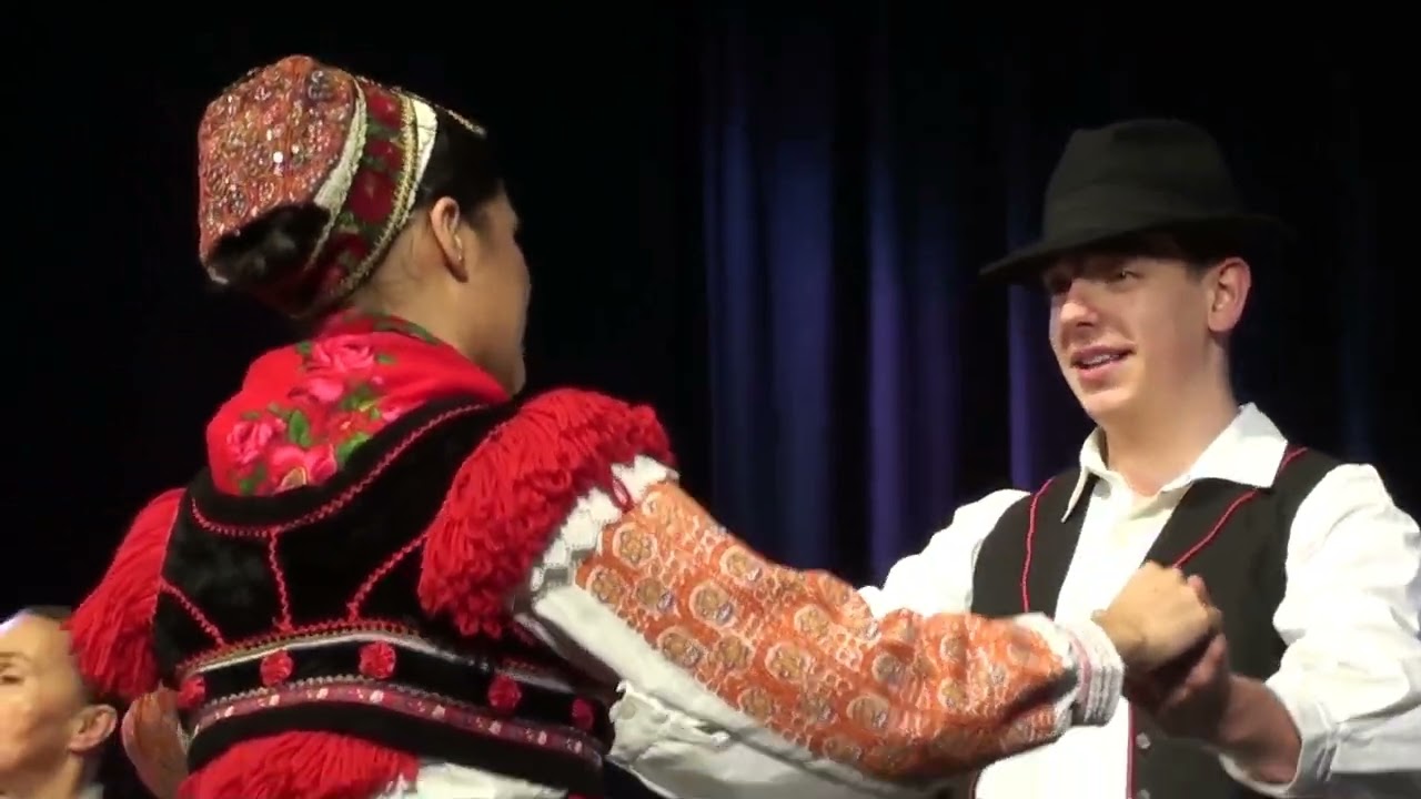 Folklorni ansambl 