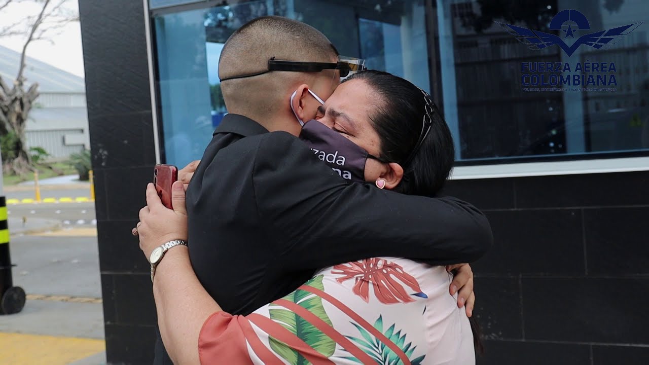 Más de 200 jóvenes llegaron a Cali para convertirse en Oficiales de su Fuerza Aérea Colombiana